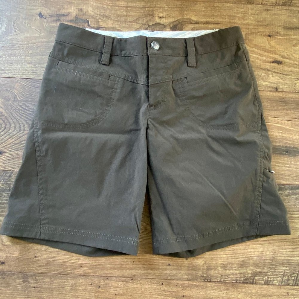 Athleta Dipper Bermuda Hiking Shorts